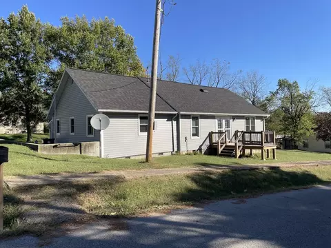 Exterior - 801 Patton Ave, Cabool, MO 65689 photo 7 of 15