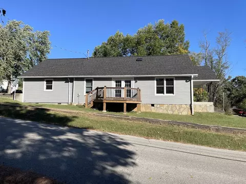 Exterior - 801 Patton Ave, Cabool, MO 65689 photo 5 of 15