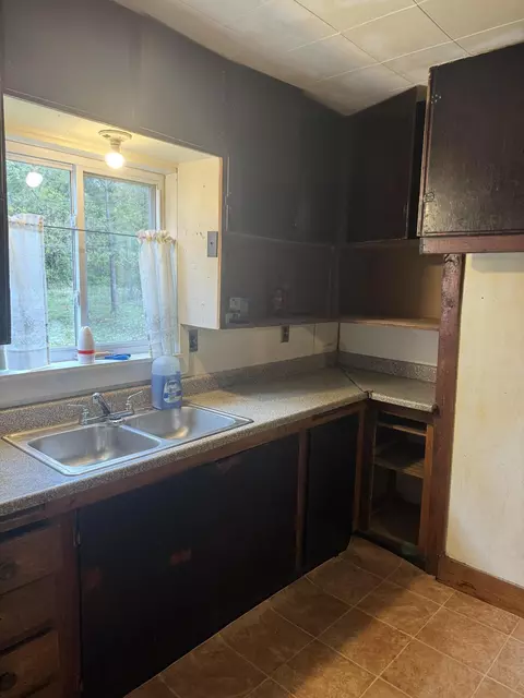 Kitchen - 205 W Hamilton Ave, Ava, MO 65608 photo 2 of 2