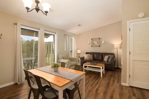 Dining - 158 Troon Dr #20, Branson, MO 65616 photo 1 of 2