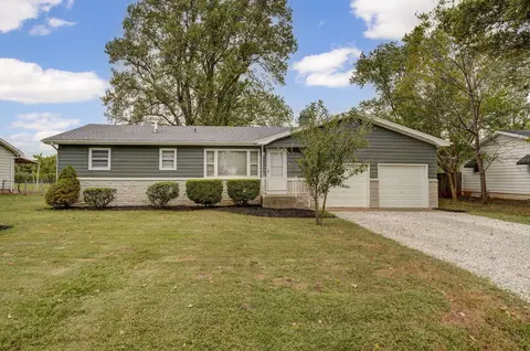 1337 N Fender Ave, Springfield, MO 65803