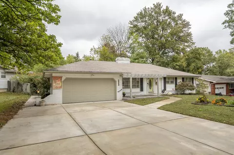 3060 S Greenbrier Ave, Springfield, MO 65804