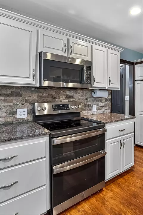 Kitchen - 214 Forgey Rd, Billings, MO 65610 photo 4 of 4