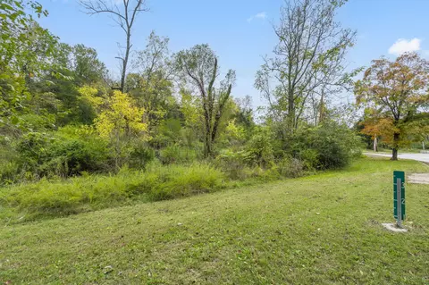 2866 Maple St, Hollister, MO 65672