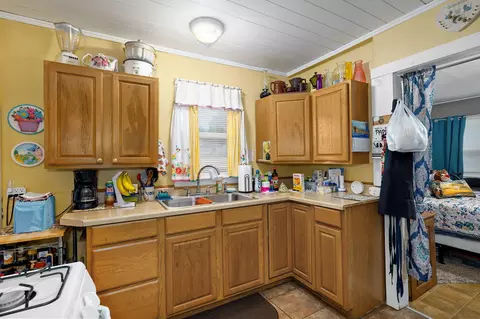 Kitchen - 423 E Center St, Mount Vernon, MO 65712 photo 4 of 4