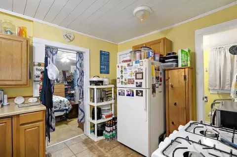 Kitchen - 423 E Center St, Mount Vernon, MO 65712 photo 3 of 4