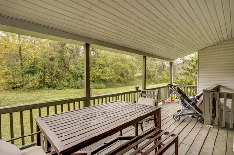 Exterior - 423 E Center St, Mount Vernon, MO 65712 photo 5 of 9