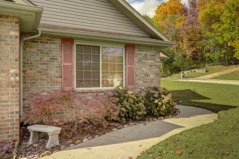 4025 S Aspen Ave, Springfield, MO 65807 photo 5