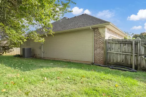 608 S Yellowwood Dr, Springfield, MO 65809 photo 36