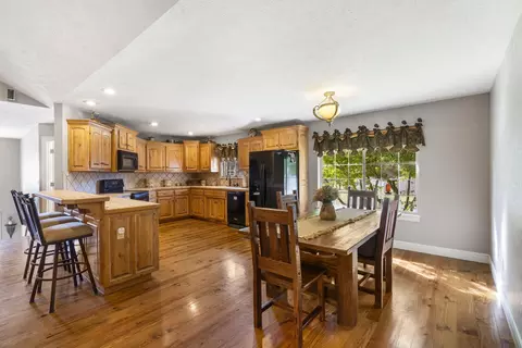 608 S Yellowwood Dr, Springfield, MO 65809 photo 9