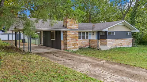 350 E Olden St, West Plains, MO 65775