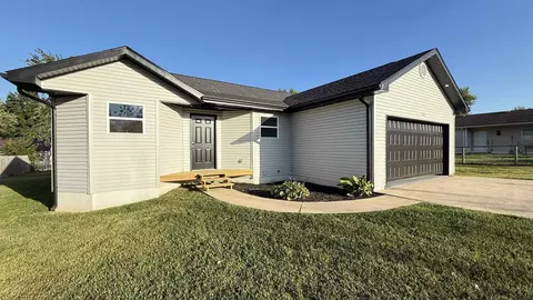 712 S Fir St, Buffalo, MO 65622