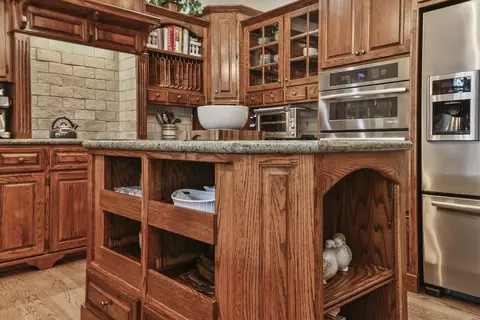 Kitchen - 3464 E Bluff Point Dr, Ozark, MO 65721 photo 13 of 17
