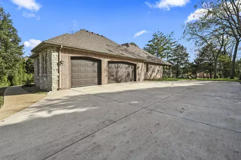 Exterior - 3464 E Bluff Point Dr, Ozark, MO 65721 photo 4 of 19