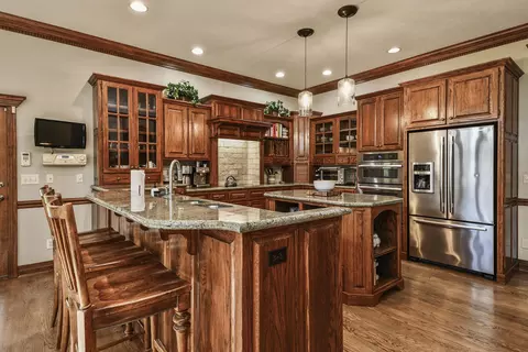 Kitchen - 3464 E Bluff Point Dr, Ozark, MO 65721 photo 10 of 17
