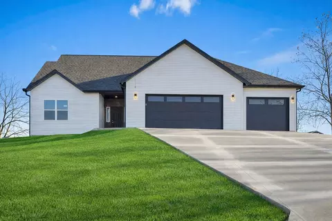 1296 Mule Barn Dr, Cape Fair, MO 65624