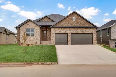 2971 W Teton Dr, Springfield, MO 65810