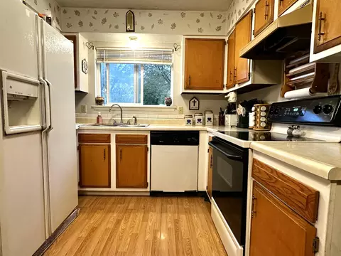 1914 N Lone Pine Ave, Springfield, MO 65803 photo 3
