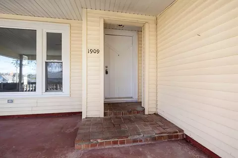 1909 E Cherry St Ct, Springfield, MO 65802 photo 4