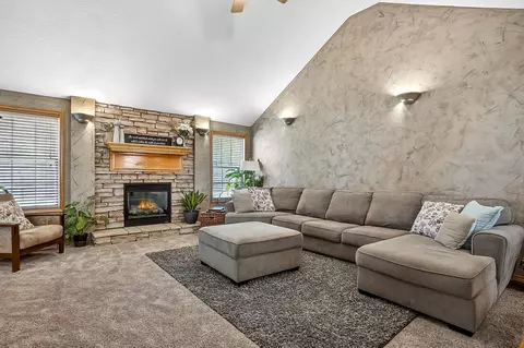 808 Fox Creek Rd, Willard, MO 65781 photo 5