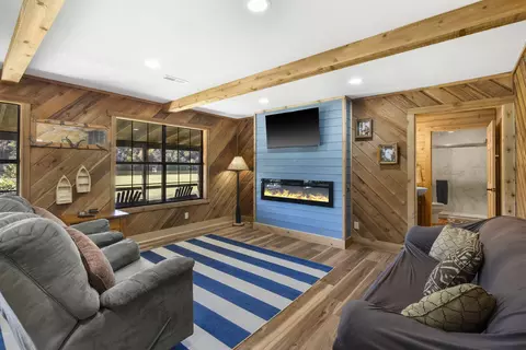 Living - 425 Edgewater Beach Cir, Forsyth, MO 65653 photo 2 of 4