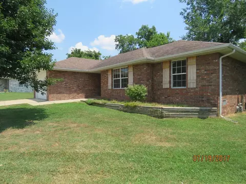 930 S Duke Ct, Springfield, MO 65802 photo 1