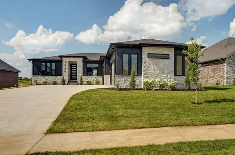 1849 E Cobblestone Dr, Ozark, MO 65721 photo 2
