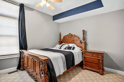 Bedroom - 1100 Chicory Ln, Aurora, MO 65605 photo 4 of 6