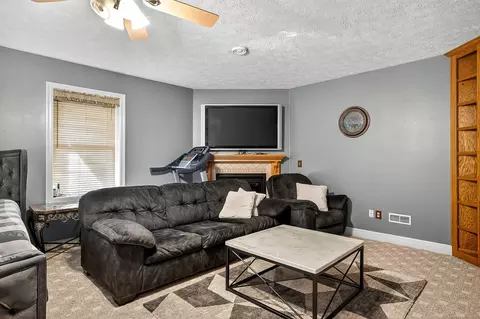 Other - 1100 Chicory Ln, Aurora, MO 65605 photo 3 of 9