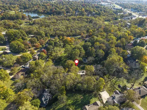 View/Area - 2801 S Lone Pine Ave, Springfield, MO 65804 photo 2 of 13