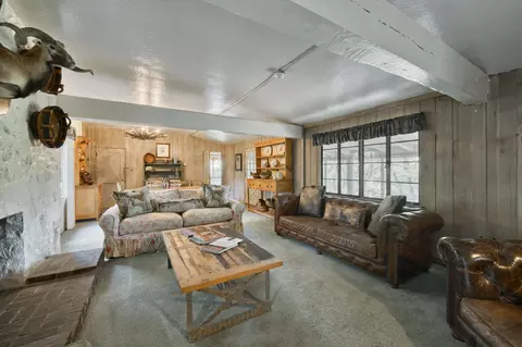 Living - 2801 S Lone Pine Ave, Springfield, MO 65804 photo 9 of 9