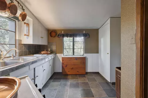Kitchen - 2801 S Lone Pine Ave, Springfield, MO 65804 photo 7 of 8