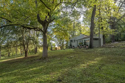 Exterior - 2801 S Lone Pine Ave, Springfield, MO 65804 photo 30 of 40