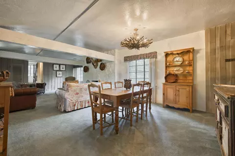 Dining - 2801 S Lone Pine Ave, Springfield, MO 65804 photo 2 of 4