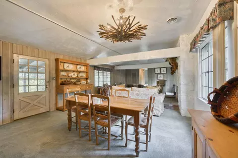 Dining - 2801 S Lone Pine Ave, Springfield, MO 65804 photo 3 of 4