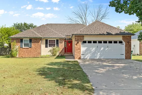 2790 S Hartford Ave, Bolivar, MO 65613