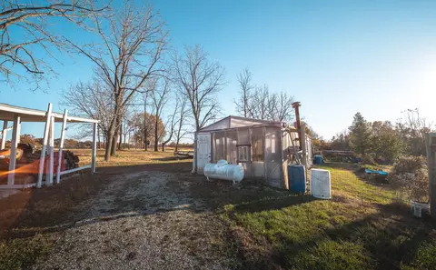 Exterior - 6601 County Line Rd, Graff, MO 65660 photo 4 of 7