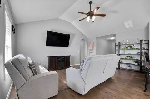 878 E Dyann Dr, Nixa, MO 65714 photo 6