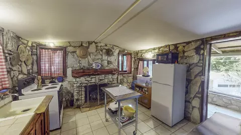 Kitchen - 227 Cedar Point Rd, Forsyth, MO 65653 photo 4 of 6