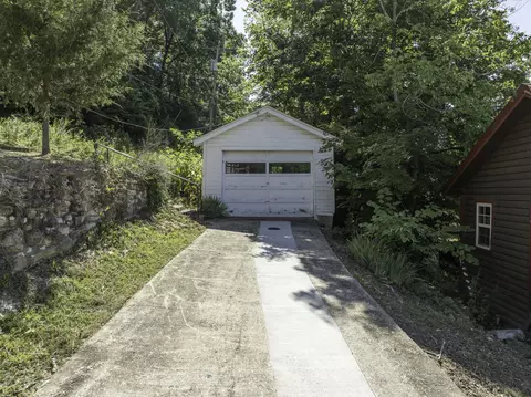 Exterior - 227 Cedar Point Rd, Forsyth, MO 65653 photo 4 of 6