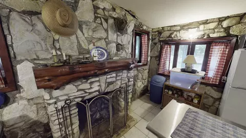 Kitchen - 227 Cedar Point Rd, Forsyth, MO 65653 photo 5 of 6