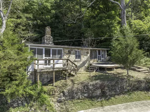 227 Cedar Point Rd, Forsyth, MO 65653