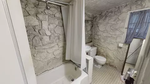 Bath - 227 Cedar Point Rd, Forsyth, MO 65653 photo 1 of 2
