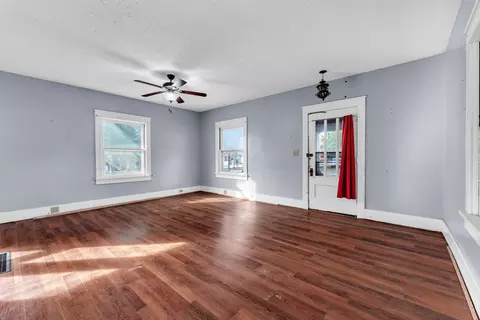 Living - 314 Jasper St, Aurora, MO 65605 photo 1 of 2