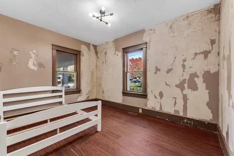 Bedroom - 314 Jasper St, Aurora, MO 65605 photo 2 of 8