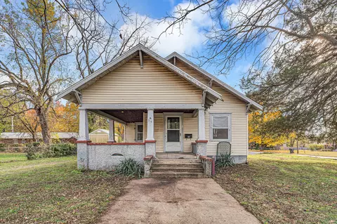 314 Jasper St, Aurora, MO 65605