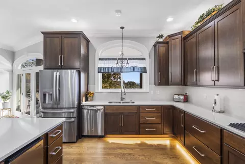 Kitchen - 229 Grand Pointe, Branson, MO 65616 photo 1 of 6