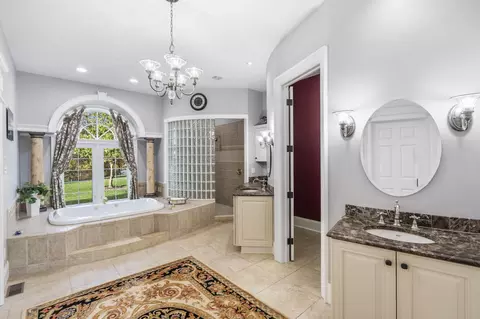 Bath - 229 Grand Pointe, Branson, MO 65616 photo 1 of 6