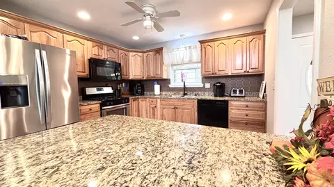 Kitchen - 22 Old Southern Rd, Branson, MO 65616 photo 1 of 1