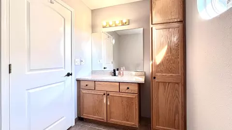 Bath - 22 Old Southern Rd, Branson, MO 65616 photo 1 of 5